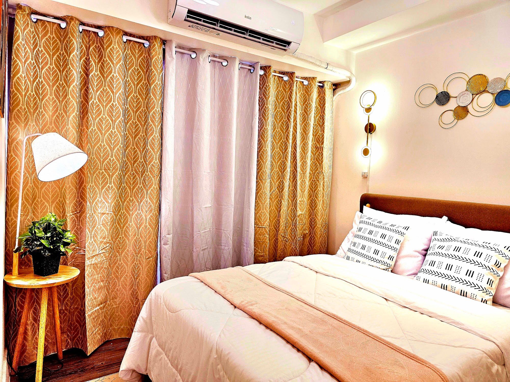 Commonwealth Deluxe Suite